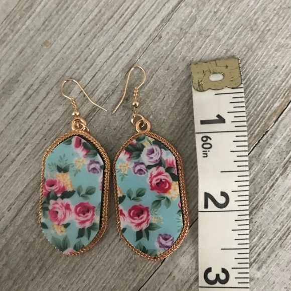 NWT Floral Oval Dangle Statement Earrings - Picture 5 of 6